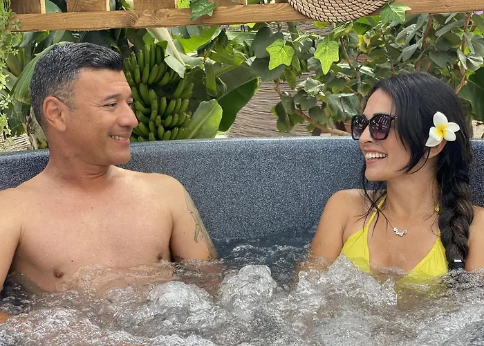 Appartamento Bernegal Moneyba, Hot Tub, Piscina Y Jardin Buzanada