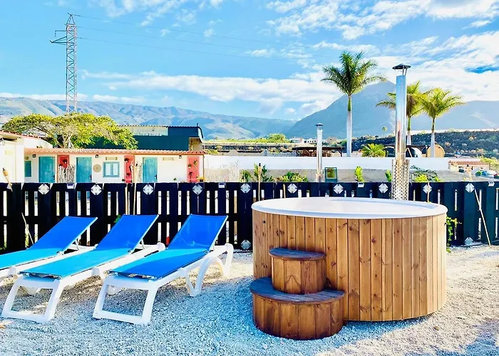 Bernegal Moneyba, Hot Tub, Piscina Y Jardin Apartment