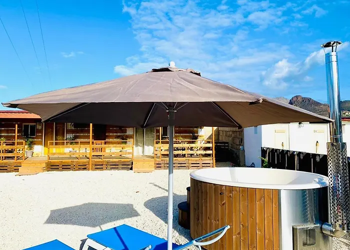 Bernegal Moneyba, Hot Tub, Piscina Y Jardin Apartment