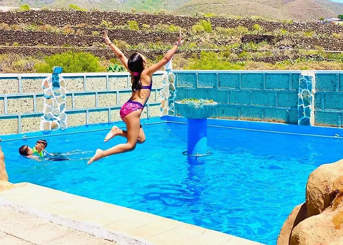 Bernegal Moneyba, Hot Tub, Piscina Y Jardin Lejlighed *
