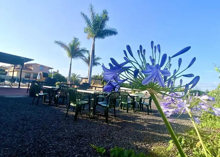 Bernegal Moneyba, Hot Tub, Piscina Y Jardin
