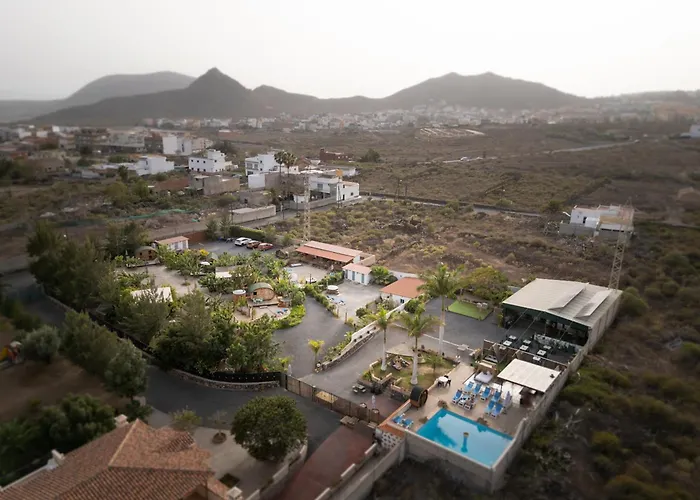 Bernegal Moneyba, Hot Tub, Piscina Y Jardin