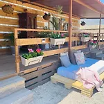 Διαμέρισμα Bernegal Moneyba, Hot Tub, Piscina Y Jardin Buzanada