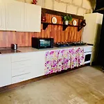 Bernegal Moneyba, Hot Tub, Piscina Y Jardin Buzanada
