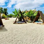 Bernegal Moneyba, Hot Tub, Piscina Y Jardin Buzanada