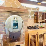 Bernegal Moneyba, Hot Tub, Piscina Y Jardin *