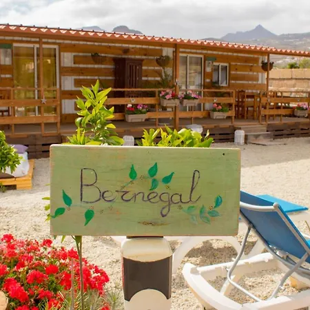 Сasa de vacaciones Bernegal Moneyba, Hot Tub, Piscina Y Jardin Buzanada