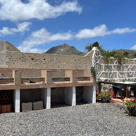 Bernegal Moneyba, Hot Tub, Piscina Y Jardin Holiday home