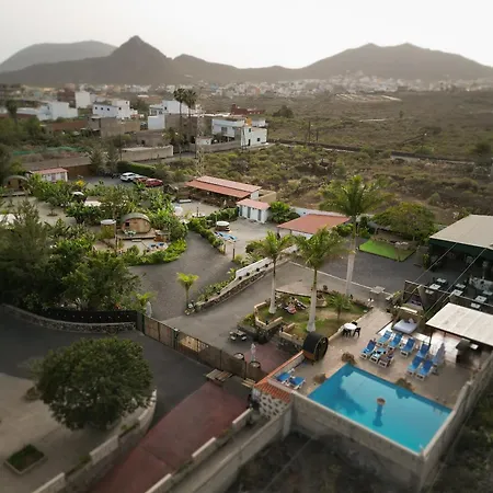 Bernegal Moneyba, Hot Tub, Piscina Y Jardin