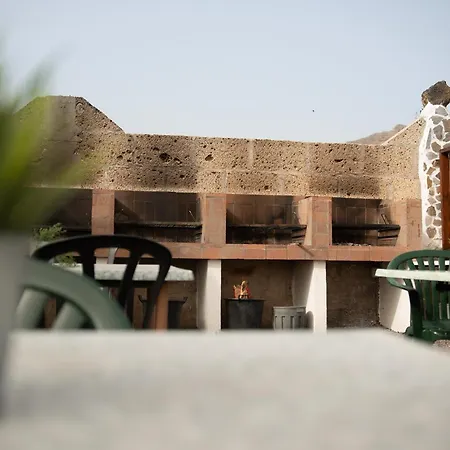 Bernegal Moneyba, Hot Tub, Piscina Y Jardin Holiday home *